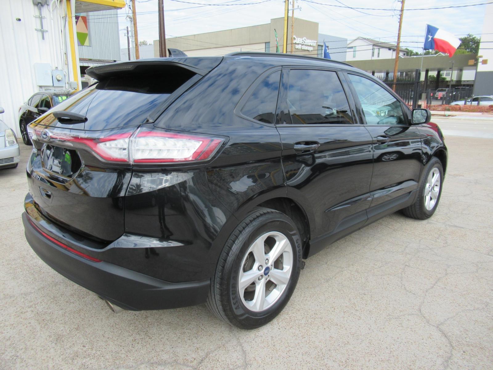 2015 Gray /Tan Ford Edge (2FMTK3G8XFB) with an 3.5 Liter V6 engine, Automatic transmission, located at 1511 North Shepherd Dr., Houston, TX, 77008, (281) 657-1221, 29.798361, -95.412560 - 2015 FORD EDGE SE VIN: 2FMTK3G8XFBB99744 2 F M T K 3 G 8 X F B B 9 9 7 4 4 4 DOOR WAGON/SPORT UTILITY 3.5L V6 F DOHC 24V GASOLINE FRONT WHEEL DRIVE - Photo #18